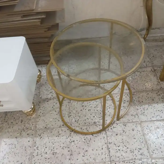 طاولات للبيع 1