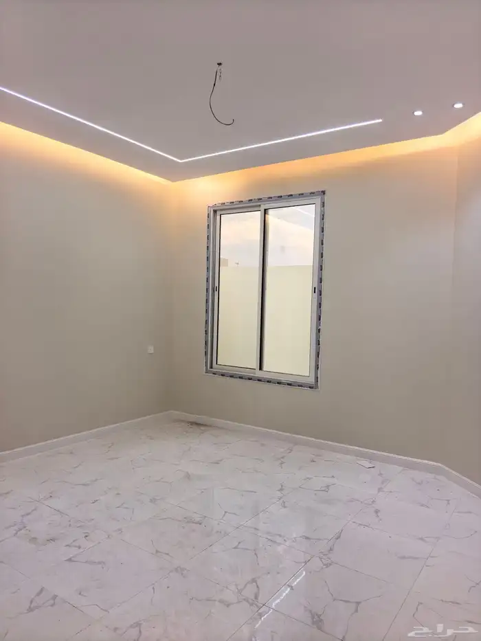 للبيع دور جديد مساحته 475م بمخطط المطار حي الأمير تركي 7