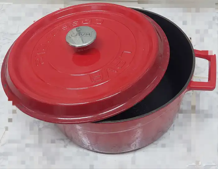 هذه قدر طهي من الحديد الزهر المطلي بالمينا تحديدا من سلسلة 0