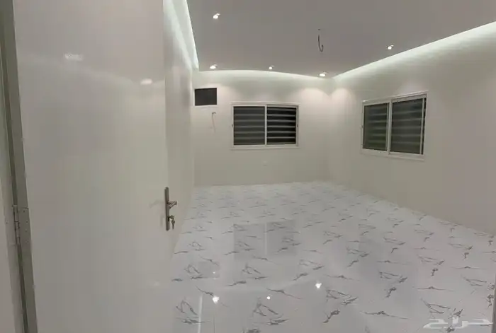 شقة للايجار جديدة شمال أسكان أبها 2