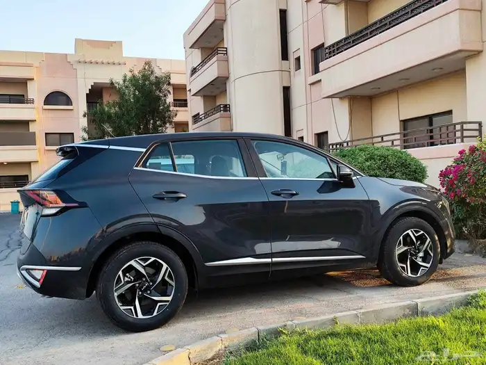 للبيع كيا سبورتاج 2023 وكالة نظيفة بالأحساء 2.0 3