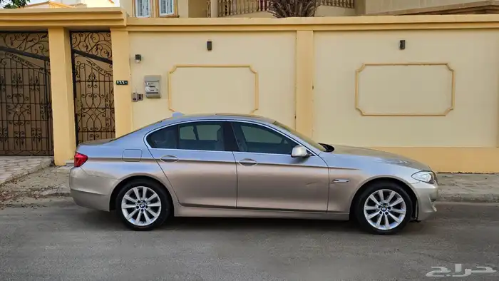 بي ام 520 موديل 2013 22