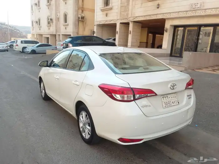 تويوتا يارس 2018 7