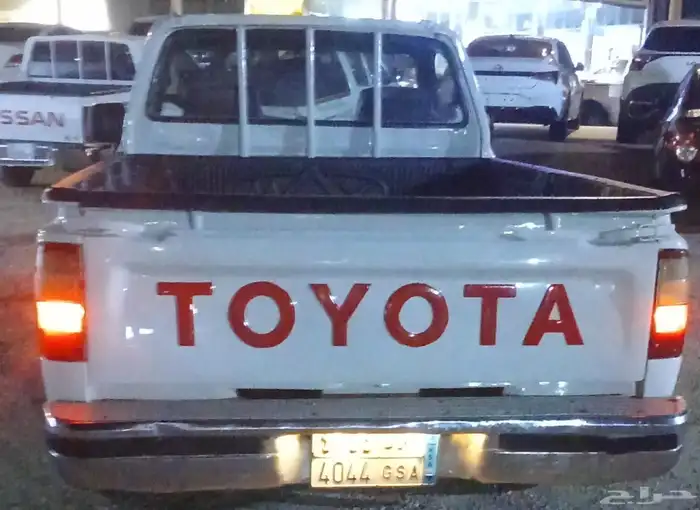 هايلكس 2000نضيف 1