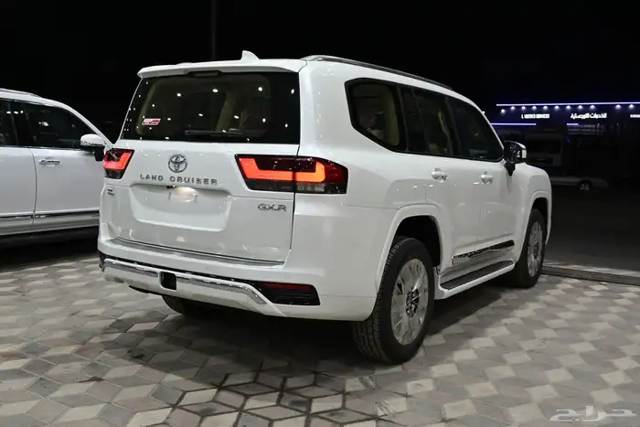 تويوتا لاندكروزر 2026 L4 3