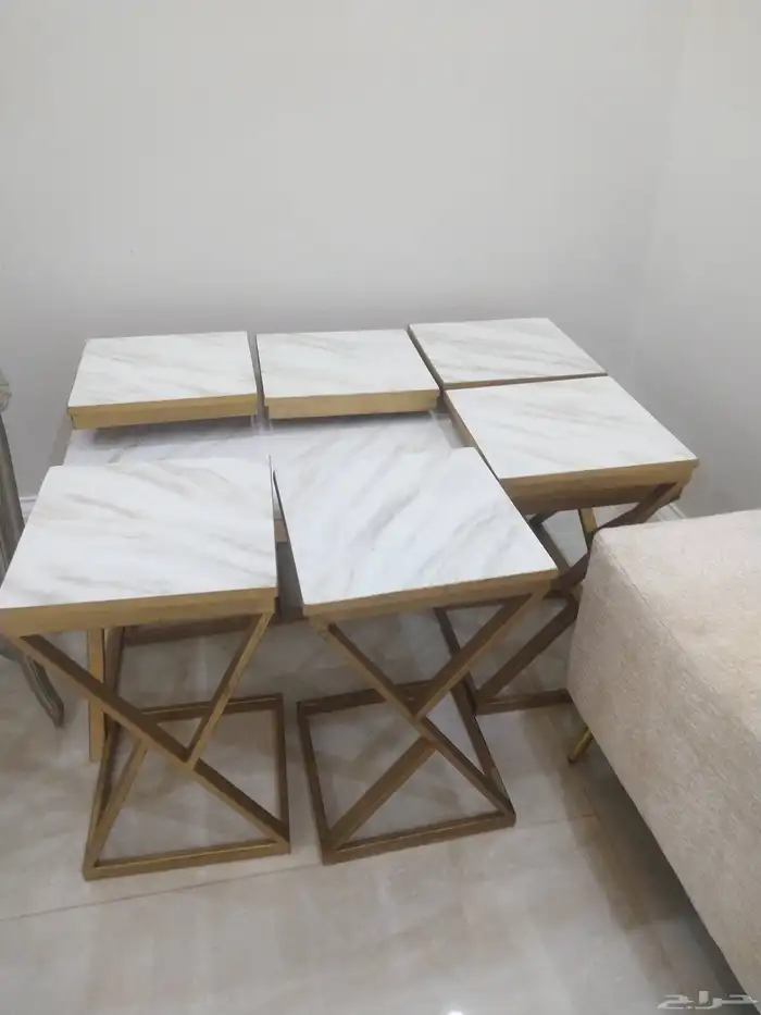 كنب شبه جديد و نجف شبه جديد 3 اضاءات 1