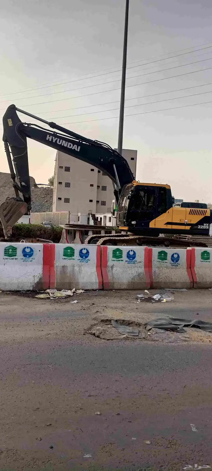 بوكلين للايجار وتكسير الجبال 1