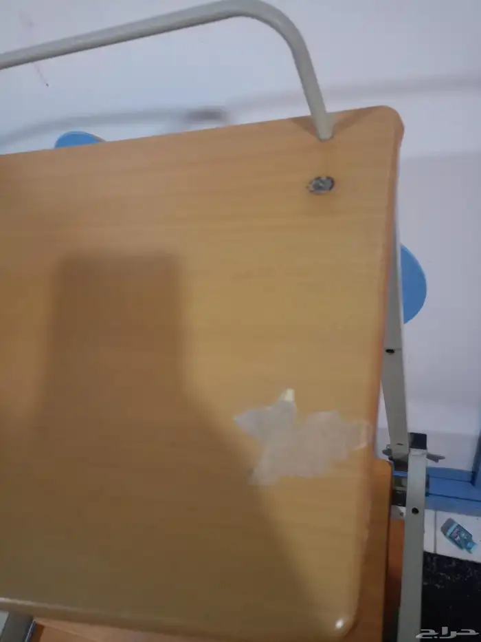 طاولة كمبيوتر 4