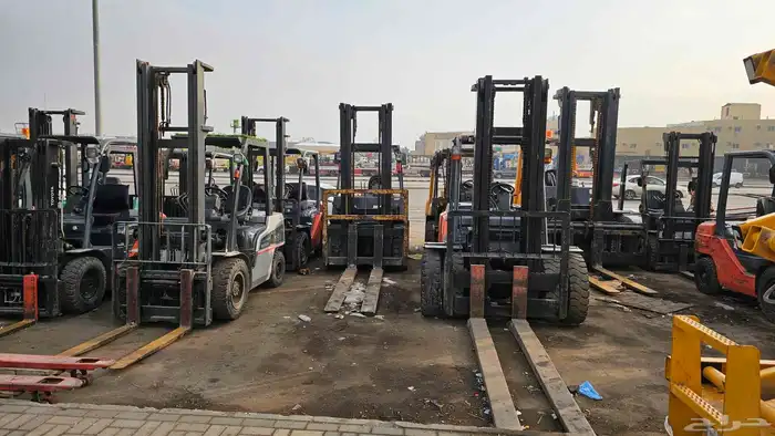 رافعات شوكيه للايجار بجميع الاحجام يومي وشهري ومشاوير فوركلف 1