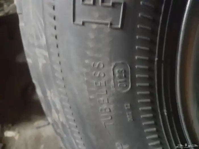 كفرات بالون زيتكس وجنوط هلل 7 هنش نضيفه مره خاليه من العيوب 5