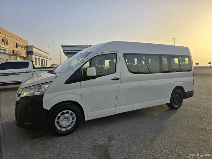 Toyota Hiace 2020 1