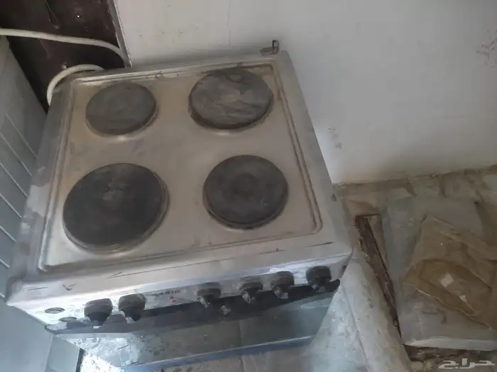 فرن كهرباء سخان اربع عيون بحالة جيدة لبيع 1