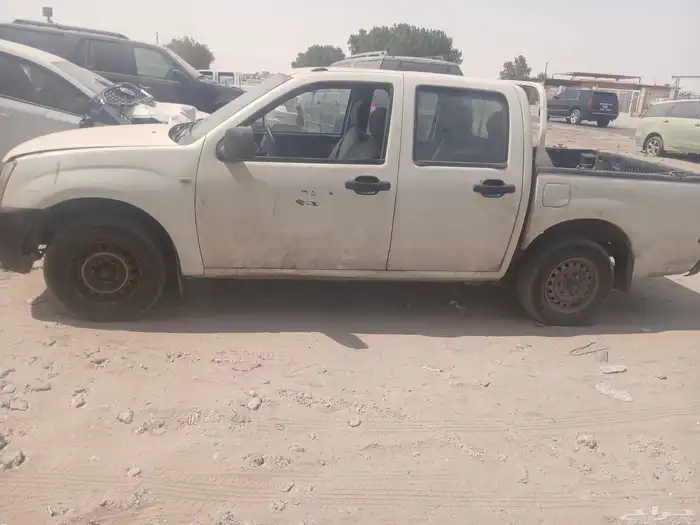 ايسوزو ديزل موديل 2010تشلبح قطع غيار فقط 1