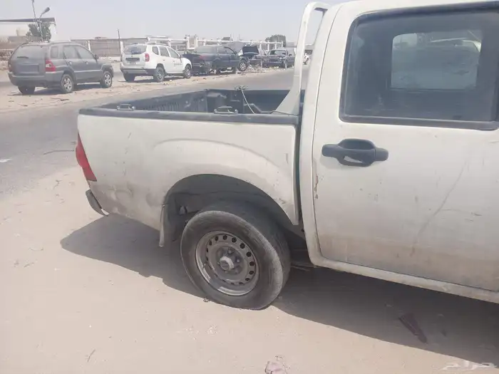 ايسوزو ديزل موديل 2010تشلبح قطع غيار فقط 2
