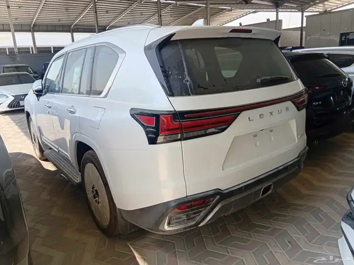 لكزس BB LX600 عماني 2025 4