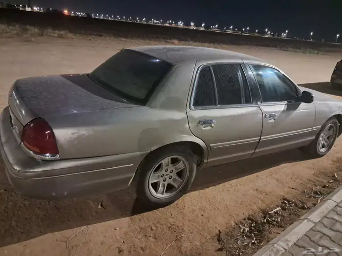 للبيع فورد فكتوريا موديل 2003 نظيف ولله الحمد 2