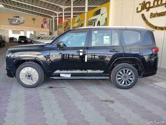 لاندكروزر GXR4 بنزين 2025 بنزين 2