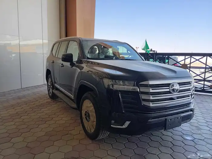 لاندكروزر GXR4 بنزين 2025 بنزين 7
