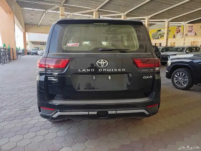 لاندكروزر GXR4 بنزين 2025 بنزين 4