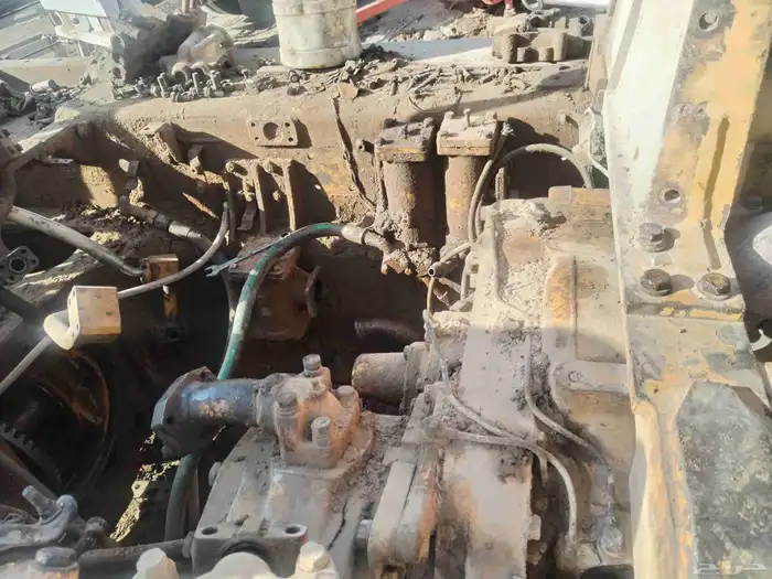 قطع غيار بلدوزر كوماتسو 155 6