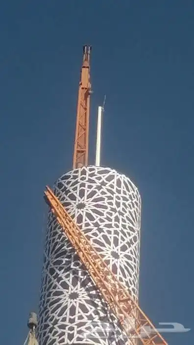 كرين للايجار120طن 50طن وجميع المقسات 0