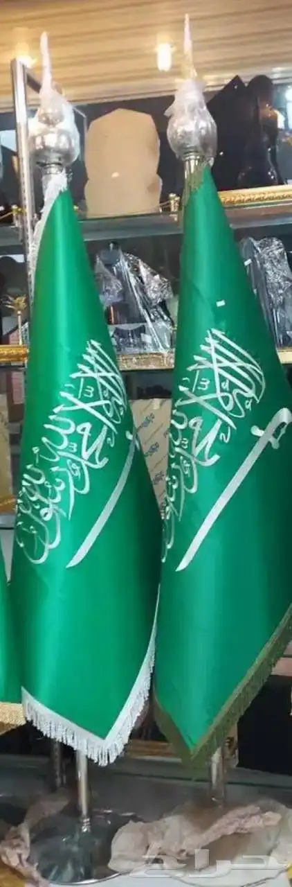 علام بروشات وشاحات كابات ومستلزمات لاحتفالات 8