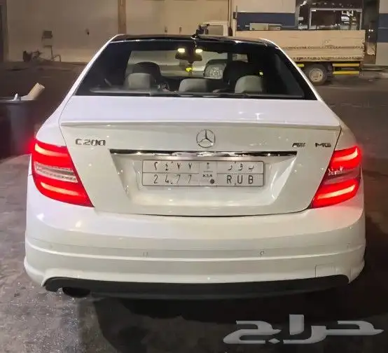 سيارة مرسيدس C 200 2