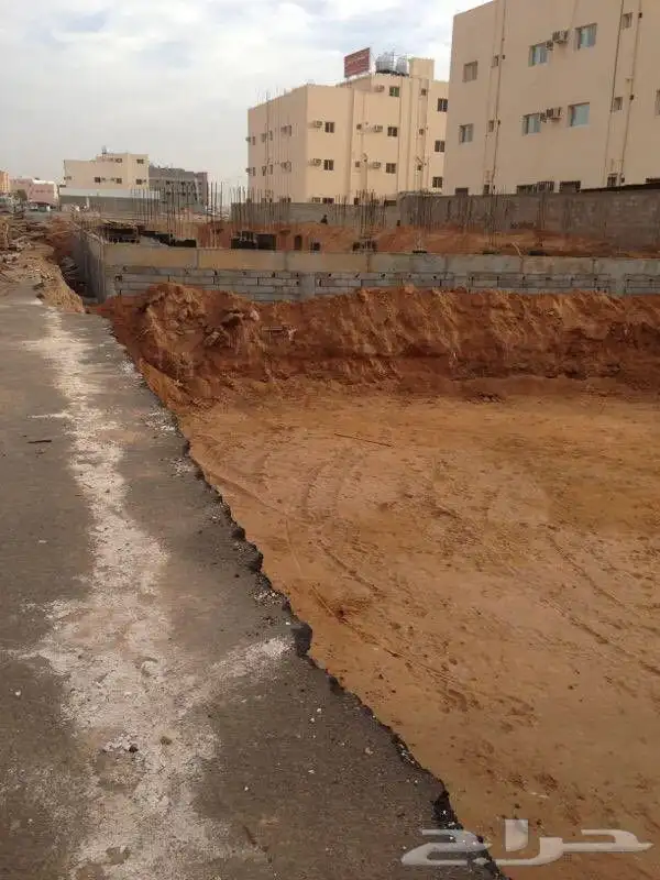 متخصصون لأعمال الحفر والتسويه   تحت إشراف فريق هندسى متكامل 1