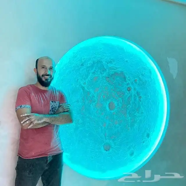 رسام ونحات جداريات 0