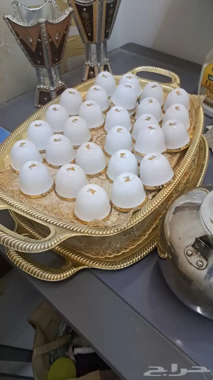 قهوجين وصبابين المروج. 0