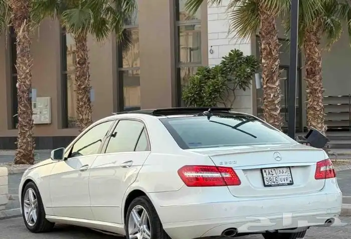 Mercdease Benz AMG E300 2012 odo 109000KM 3