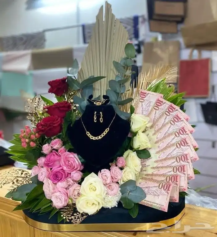 منسق ورد وهدايا. ابحث عن عمل 0