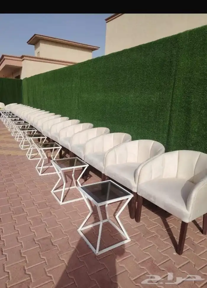 تاجير كنب في اي بي 2