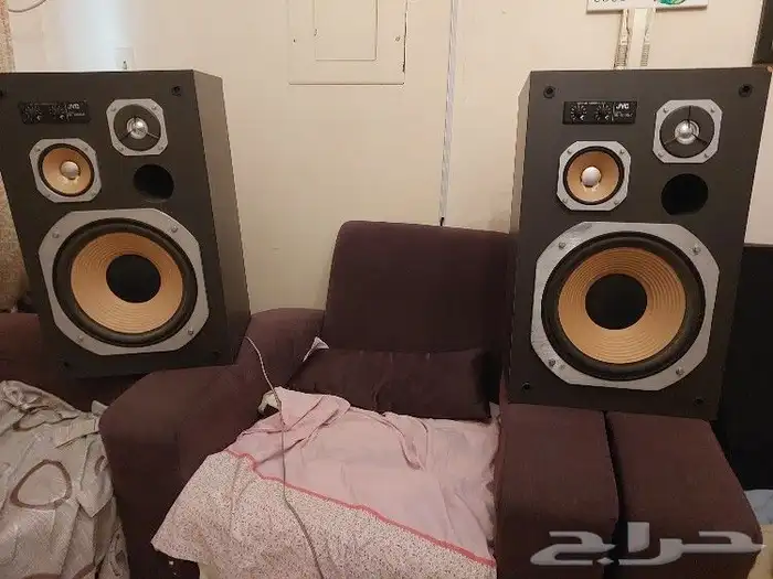 سماعات JVC قديمه فخمه وقويه 2