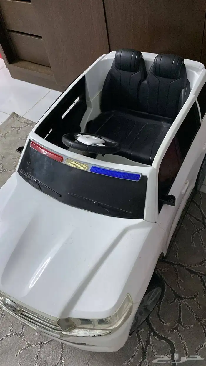 ب100 ريال 0