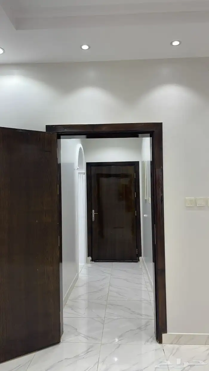 شقة للإيجار في الحمدانية حي الصالحيه 2 3