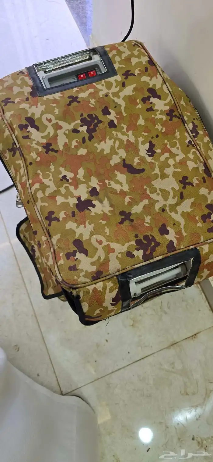 للبيع ثلاجة القمريه شرط بكامل ملحقاتها بلد 5