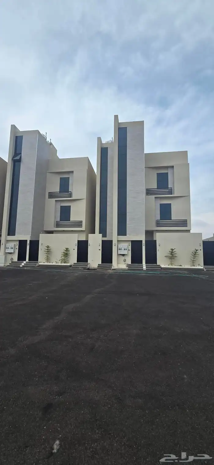 للبيع شقق علويه مدخل مستقل وسطح خاص ومصعد جاهز 0