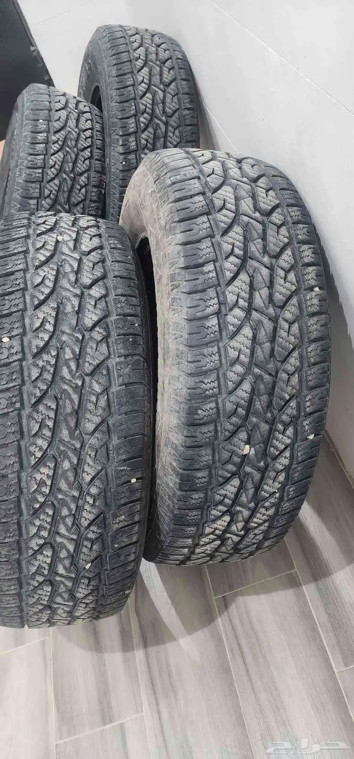 للبيع كفرات مقاس 17 مساعدات جكسار استخدام شهرين وطايات جكسار 1
