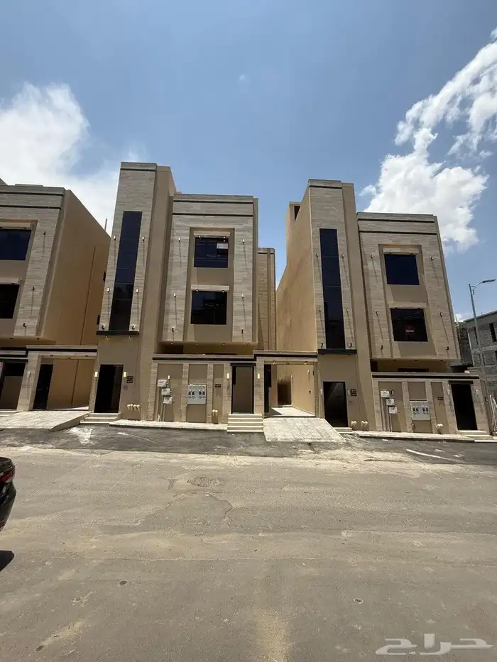 للبيع شقق علويه تشطيبvip غرب الخميس حي الضيافه 0