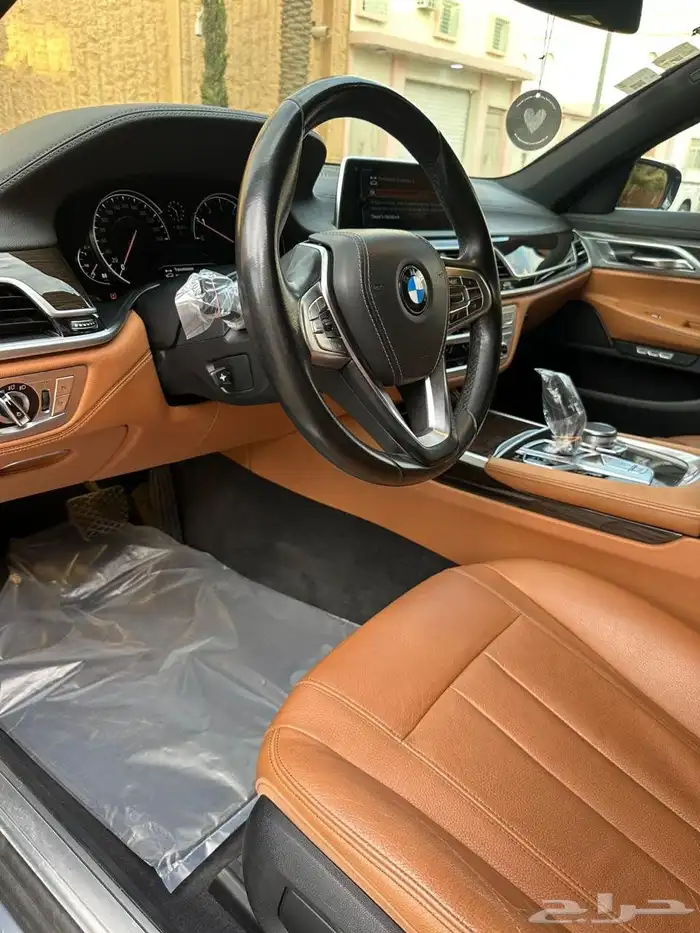 بي ام دبليو 740Li عرض خاص لفتره محدوده 7