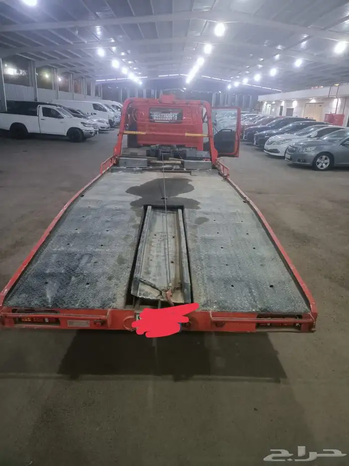 صندوق سطحه( طول 7 م - عرض 2.50 م ) وونش بحاله ممتازة للبيع 0