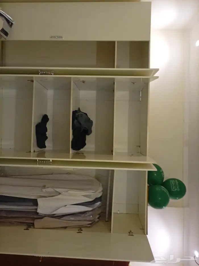 غرفة نوم مكونه من سرير نوم ودولاب وتسريح فقط 500 ريال 3