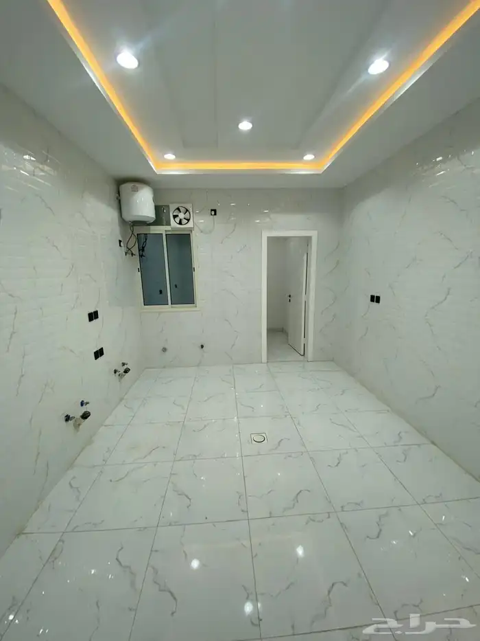 للبيع روف علوي دور ثاني مع ملحق تشطيبات فاخره خلف مطار ابها 16