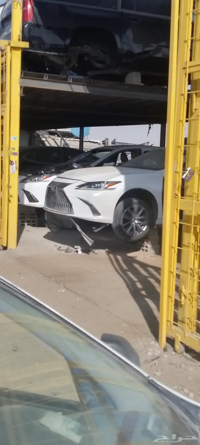 يوجد لدينا جميع انواع قطع غيار السيارات المستخدمه تشليح 0