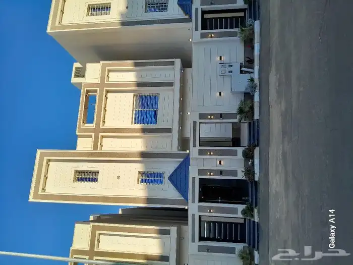 للبيع روف علوي مع ملحق تشطيب راقي قرب نادي ضمك خلف المطار 1