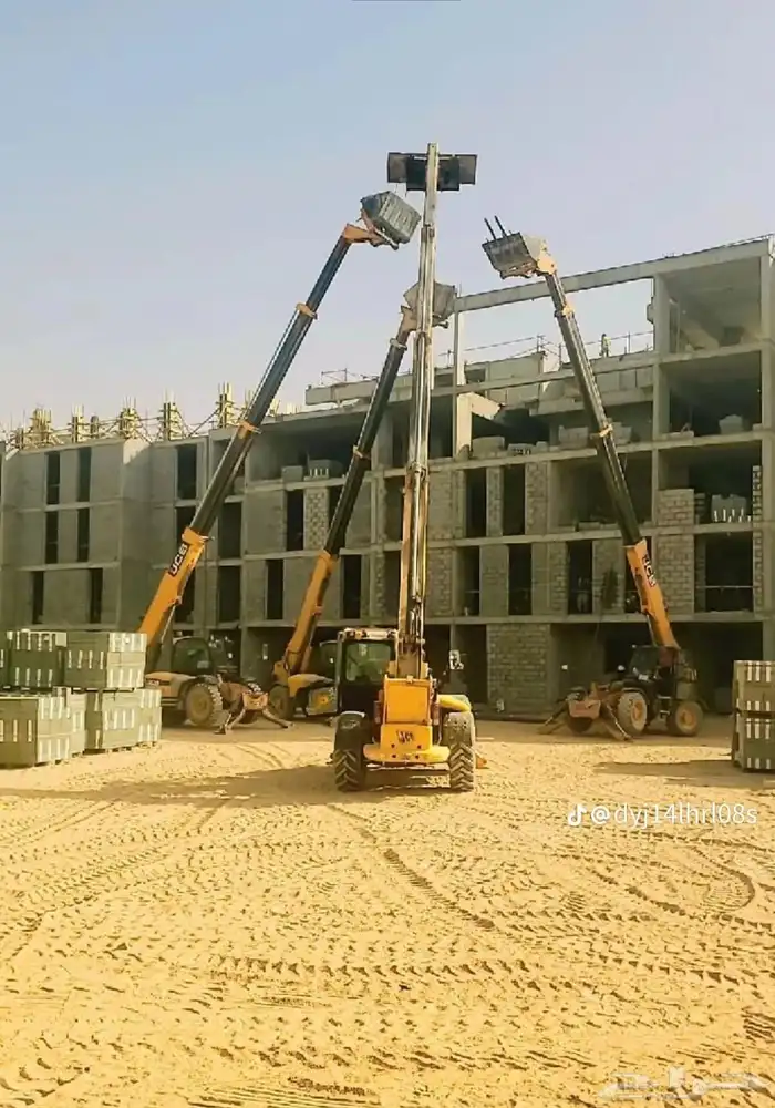 تاجير معدات رافعات شوكية كرينات فور كلفت سيزرات ببكات لليجار 3