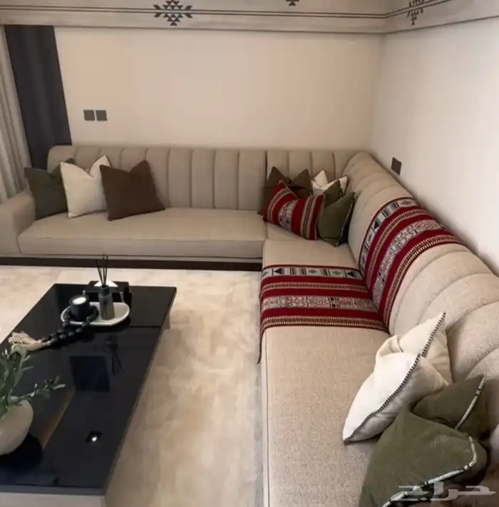 كنب ستائر مجالس تفصيل وتنجيد 48