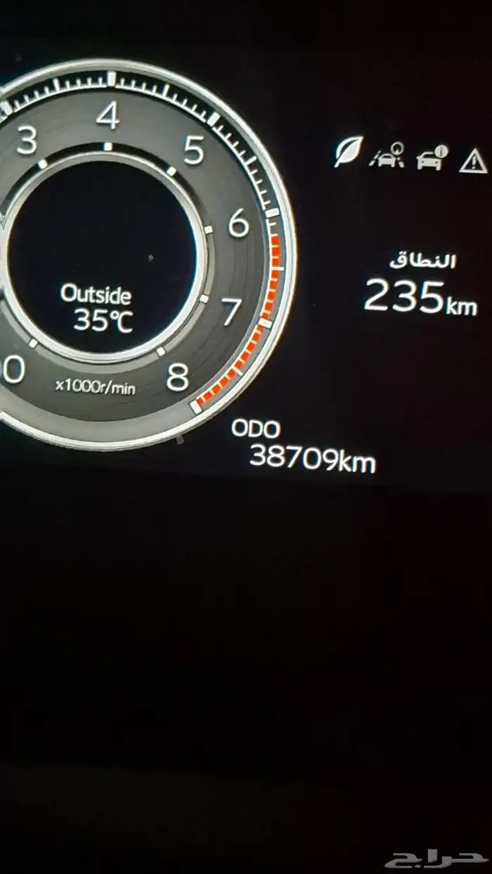 ياريس موديل 2024 الممشى 38000 الف الشحن وحدة شحن لاسلكي لله 4