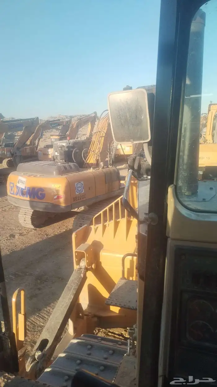 سواق بلدوزر قديم خبره في مجال الاشغال 0